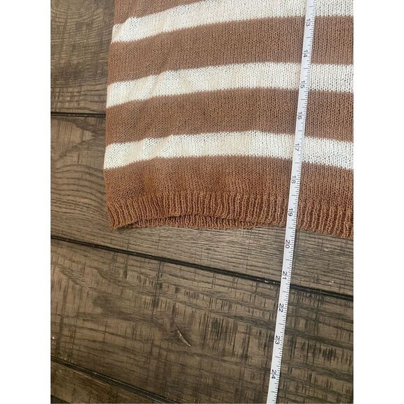 Mustard seed knit boxy crop woman’s sweater size large - Picture 5 of 6